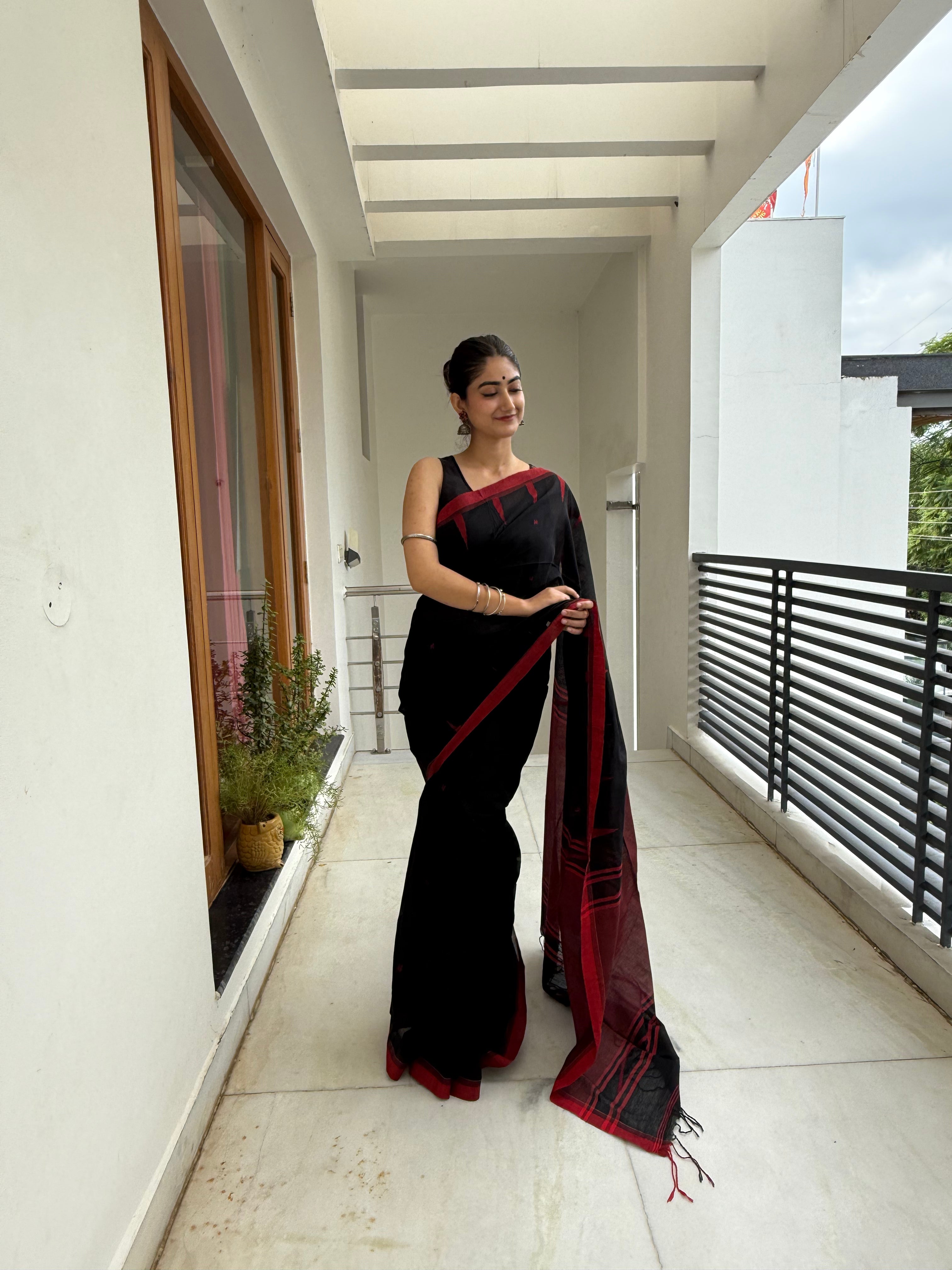 Temple Weaving on Border Bengal Cotton Saree