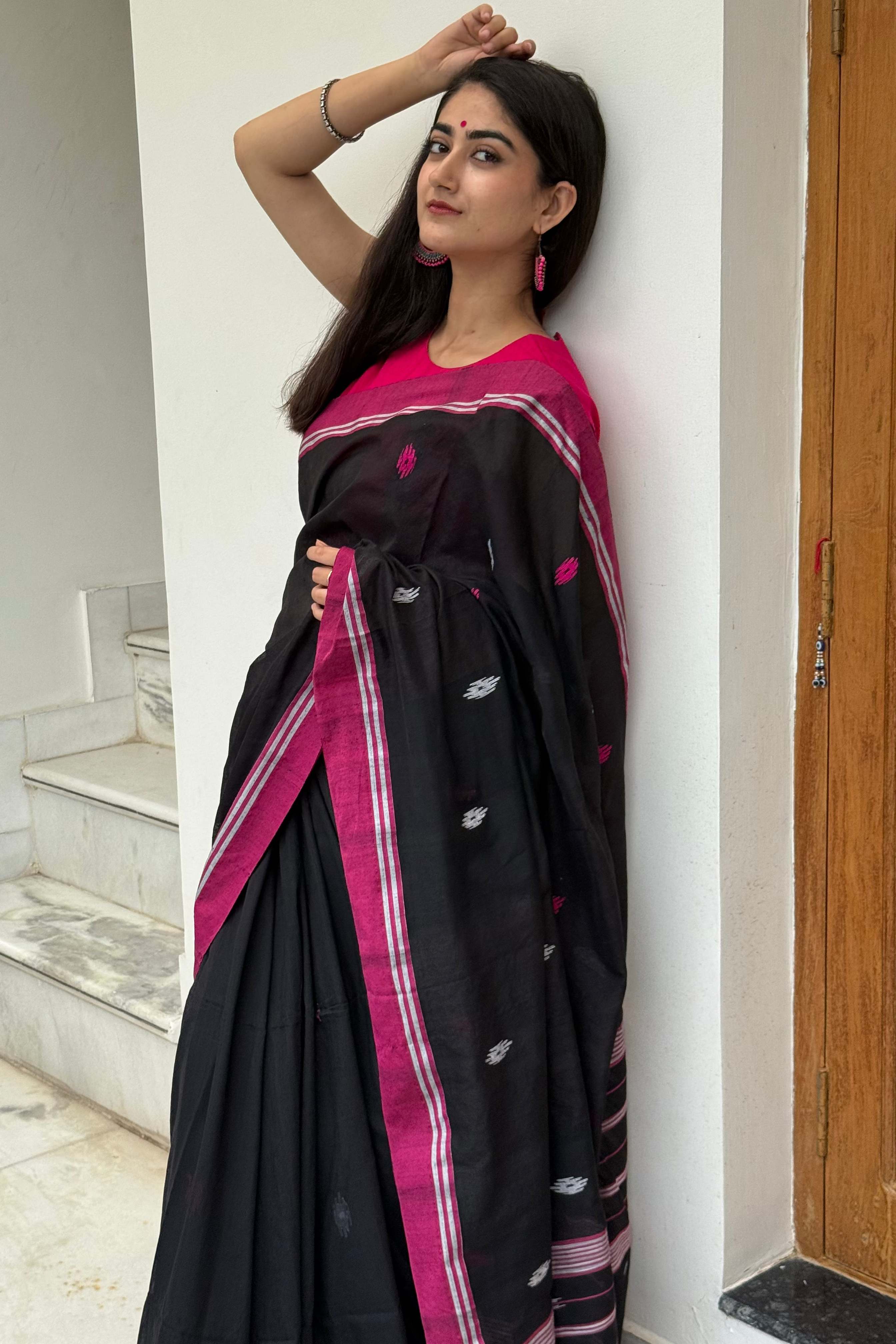 Soft, breathable pure cotton weave with intricate buti details