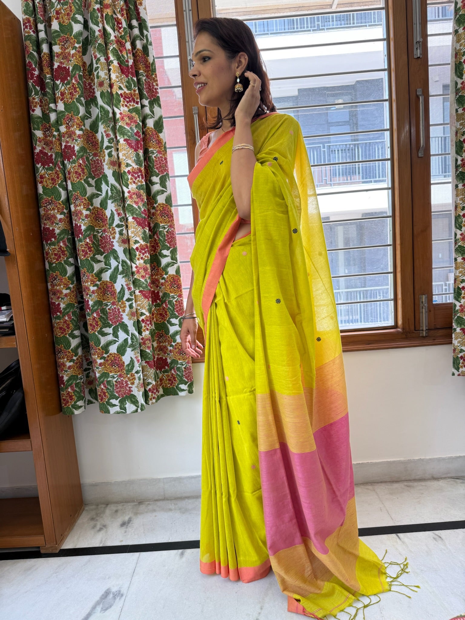 Vibrant Chartreuse Yellow Pure Cotton Jamdani Saree