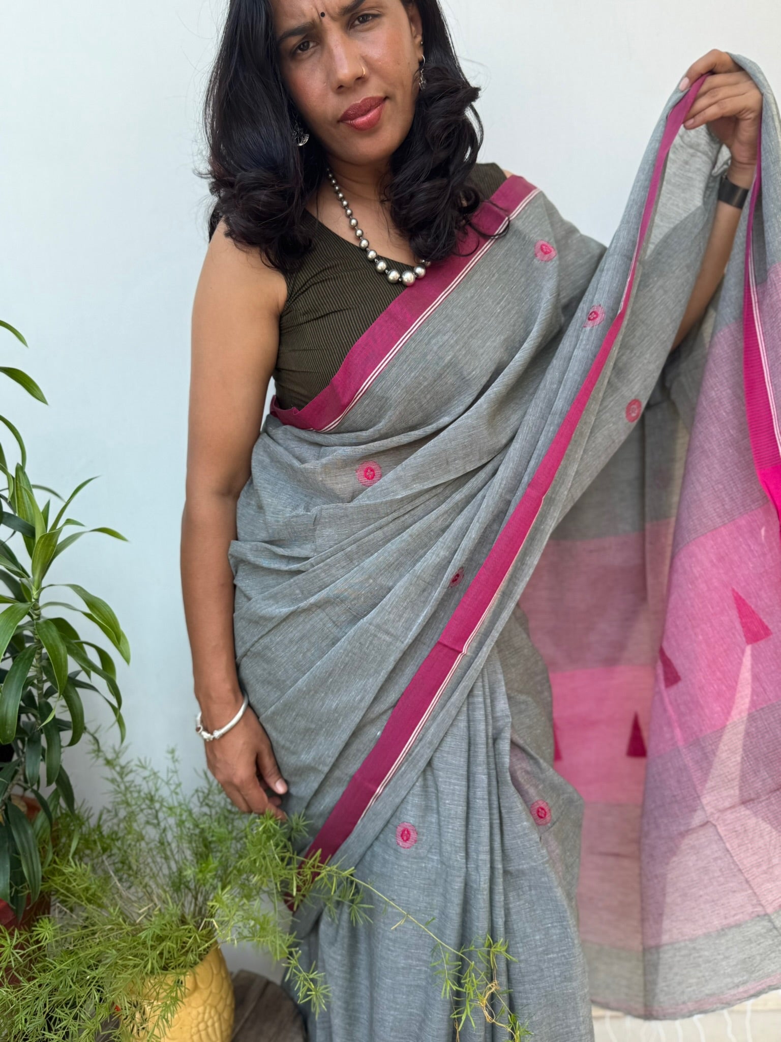 Ash Blossom With Magenta Glow Pure Cotton Jamdani Saree