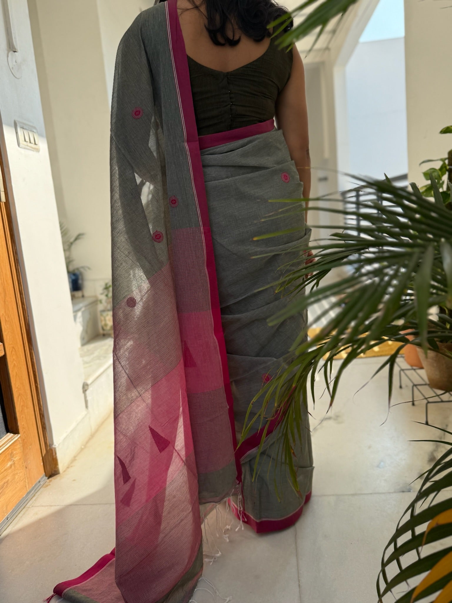 Ash Blossom With Magenta Glow Pure Cotton Jamdani Saree