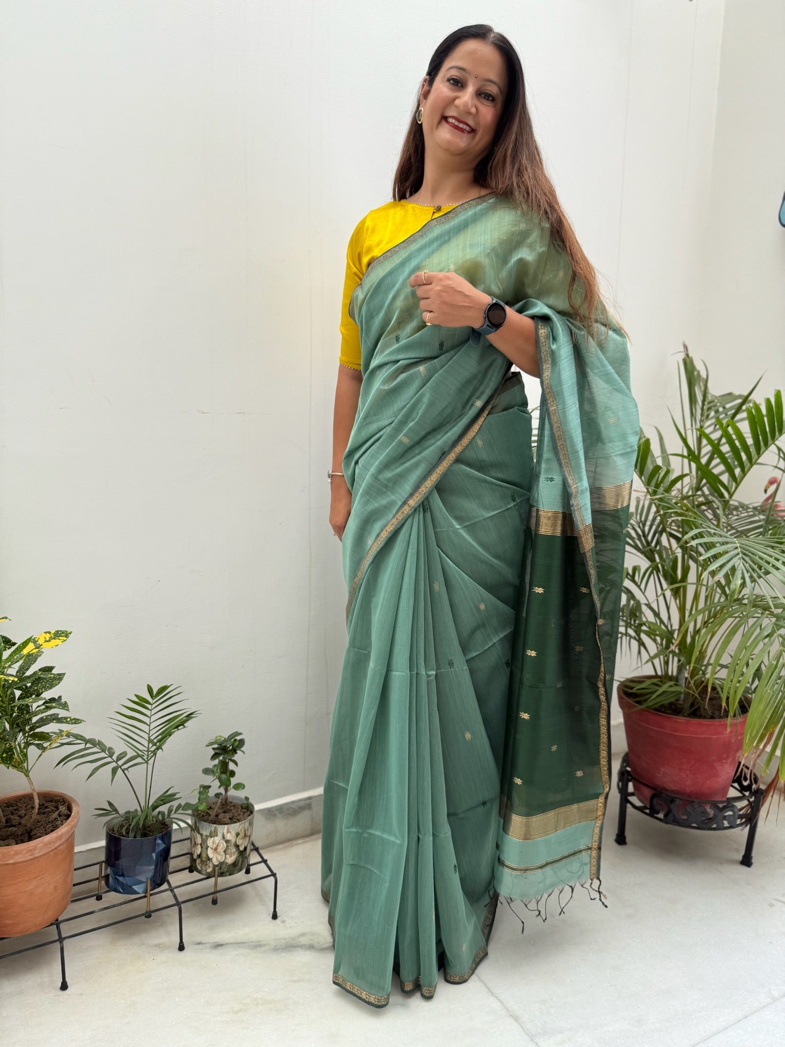 Sage Green With Dark Green Pallu Handwoven Cotton Silk Maheshwari Saree