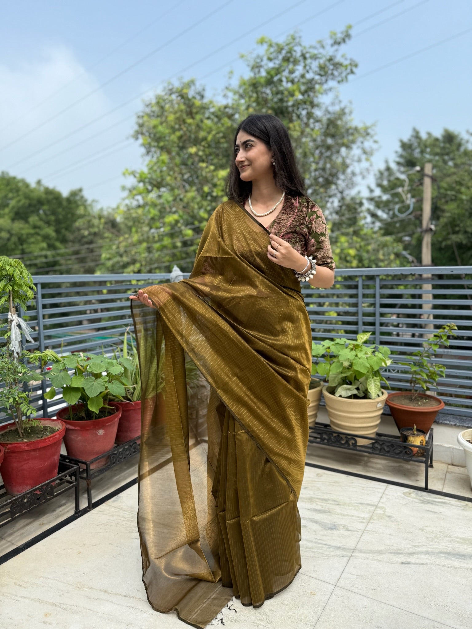 Olive Green Cotton Silk Maheshwari Saree With Tissue Palla