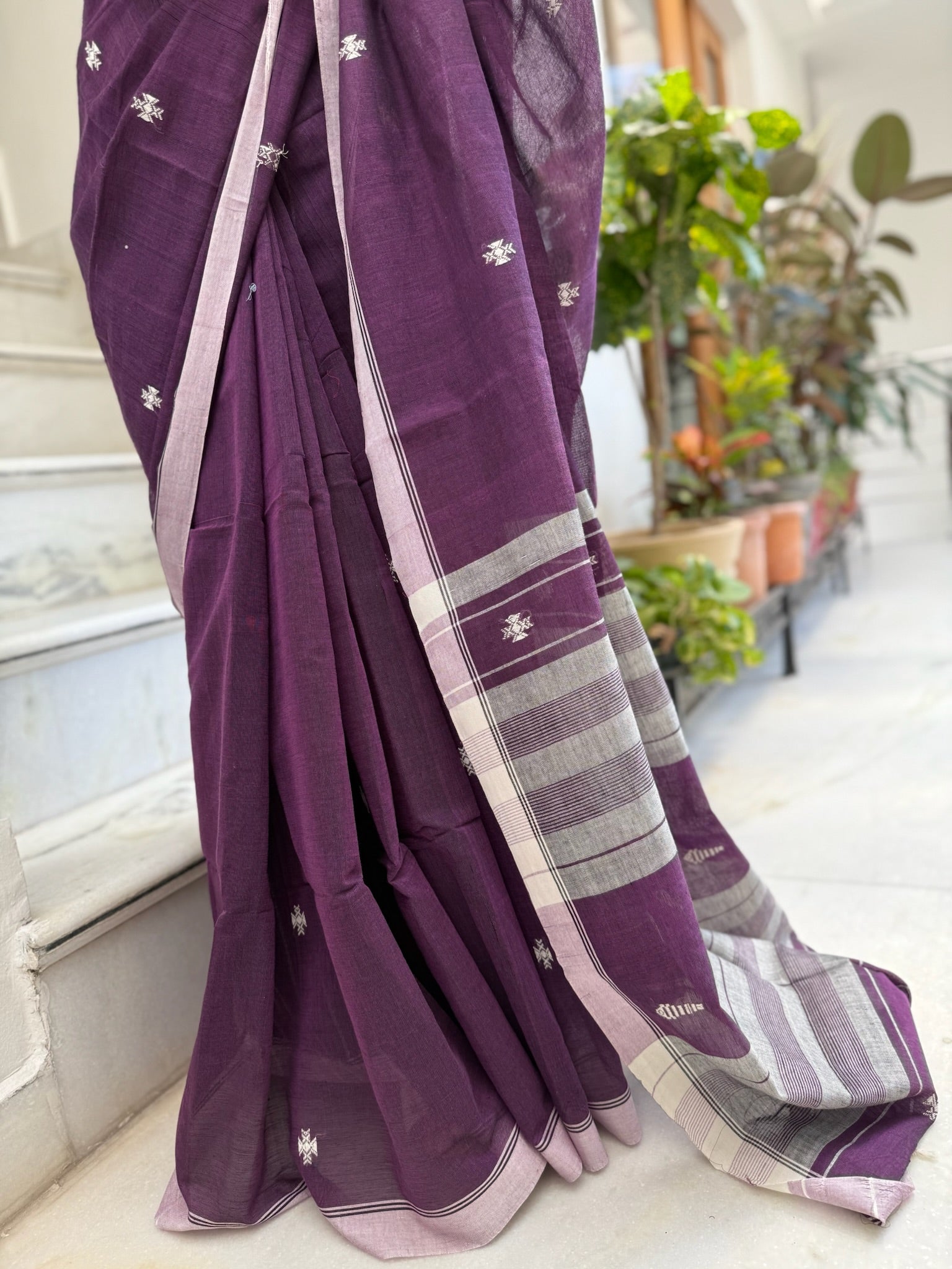 Plum Orchid With Silver Whisper Pure Cotton Jamdani Saree