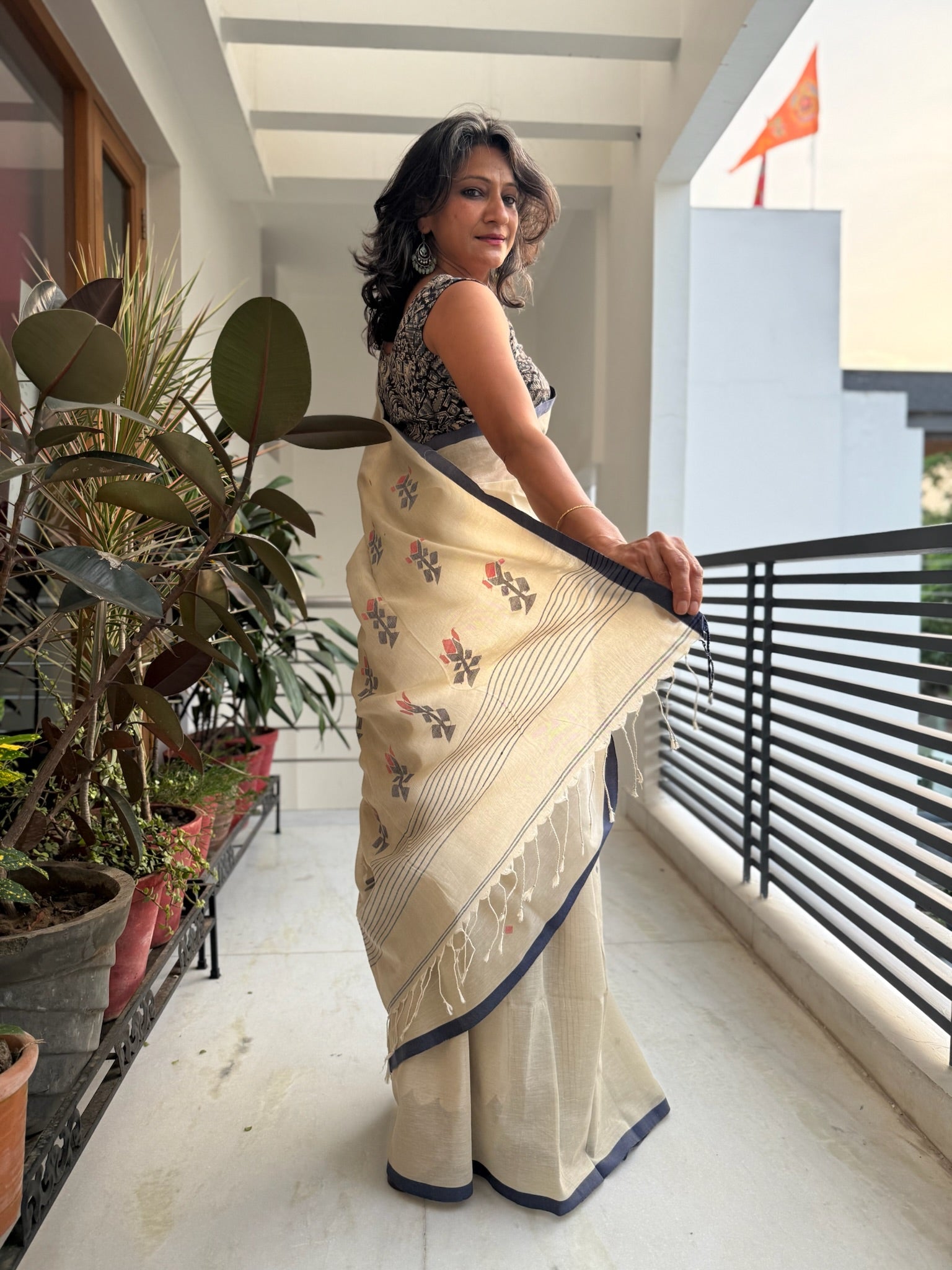 Light Stone Grey Base With Tiny Red And Blue Woven Motifs Pure Cotton Jamdani Saree