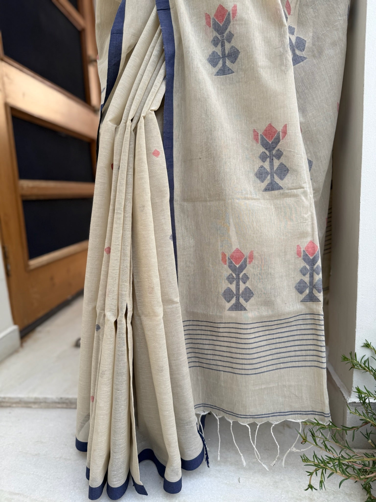 Light Stone Grey Base With Tiny Red And Blue Woven Motifs Pure Cotton Jamdani Saree