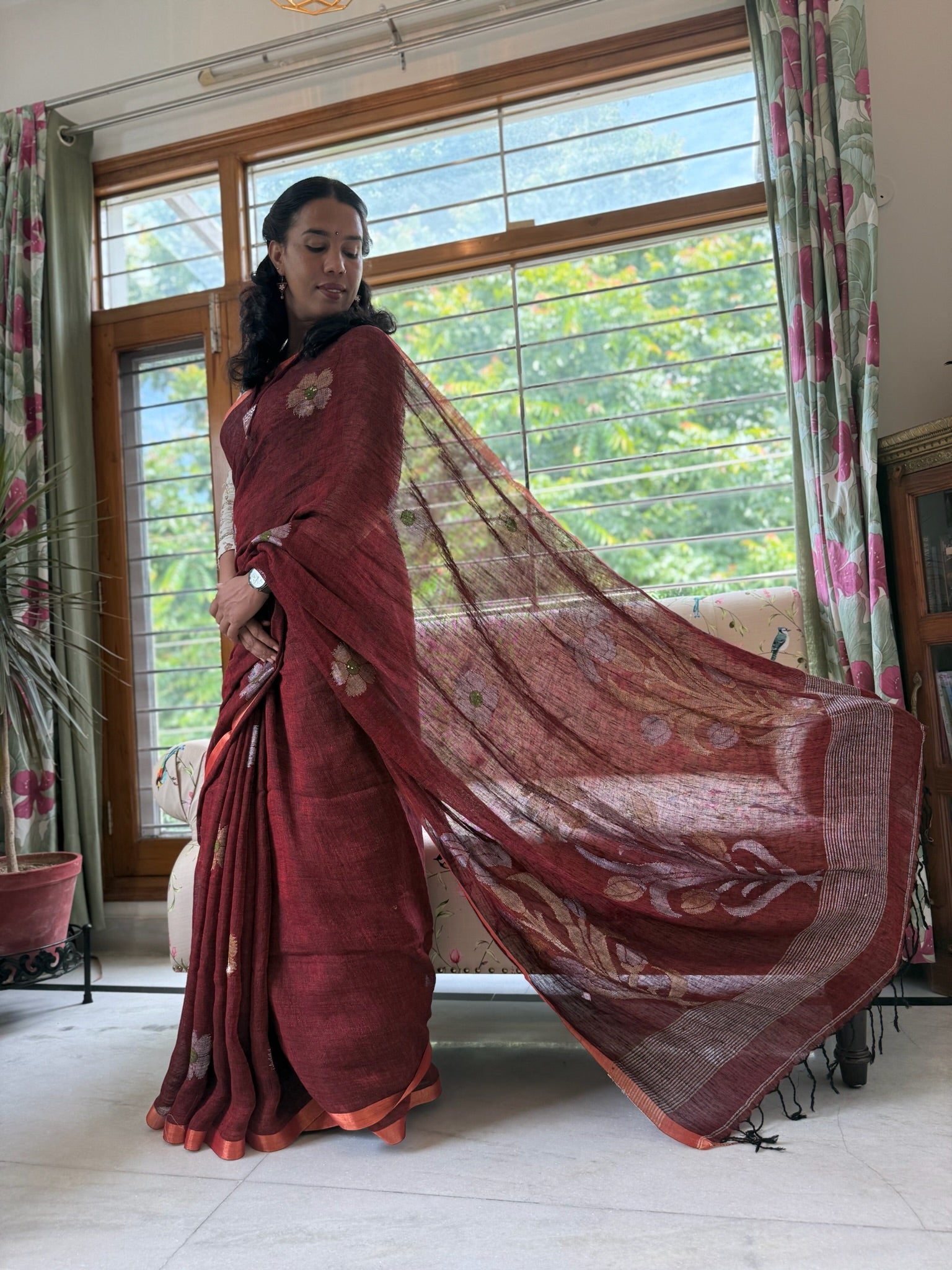 Maroon With Golden Zari Weave Handloom Linen Saree
