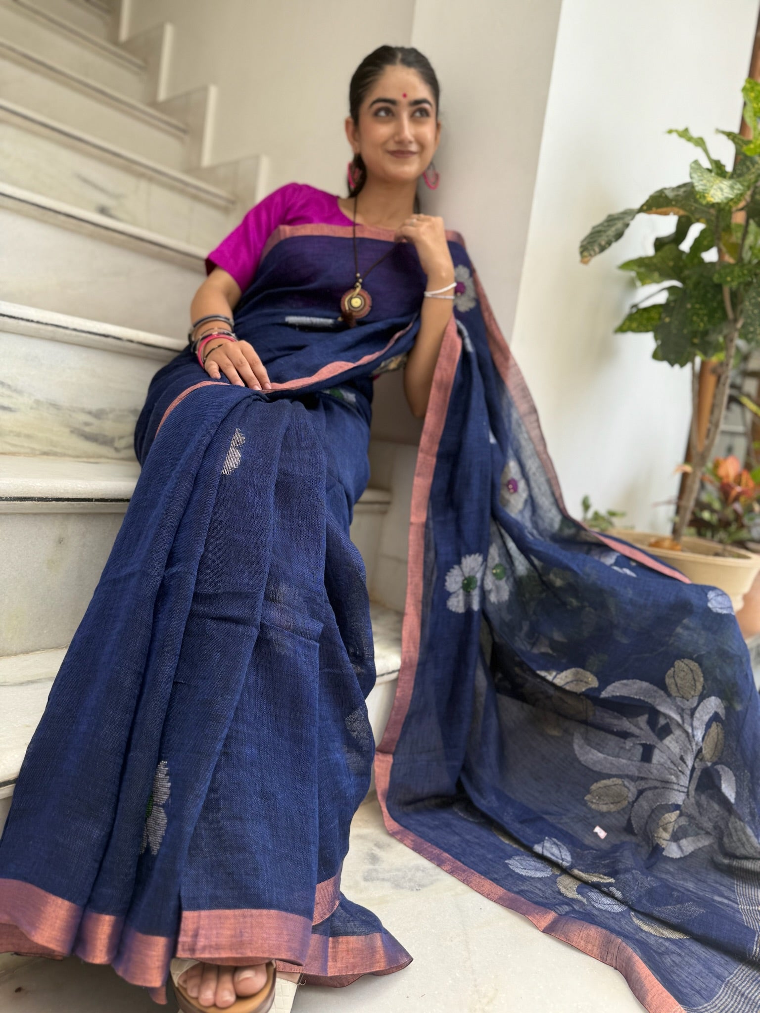 Navy Blue With Silver Zari Weave Handloom Linen Saree
