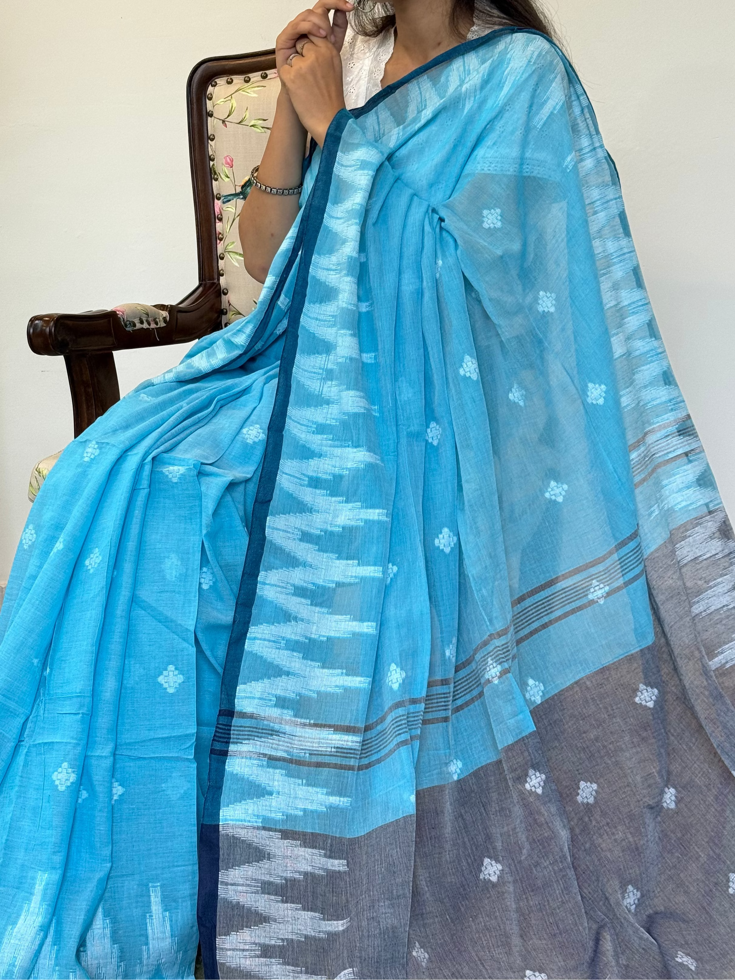  Soft handwoven Bengal cotton with intricate patterns
