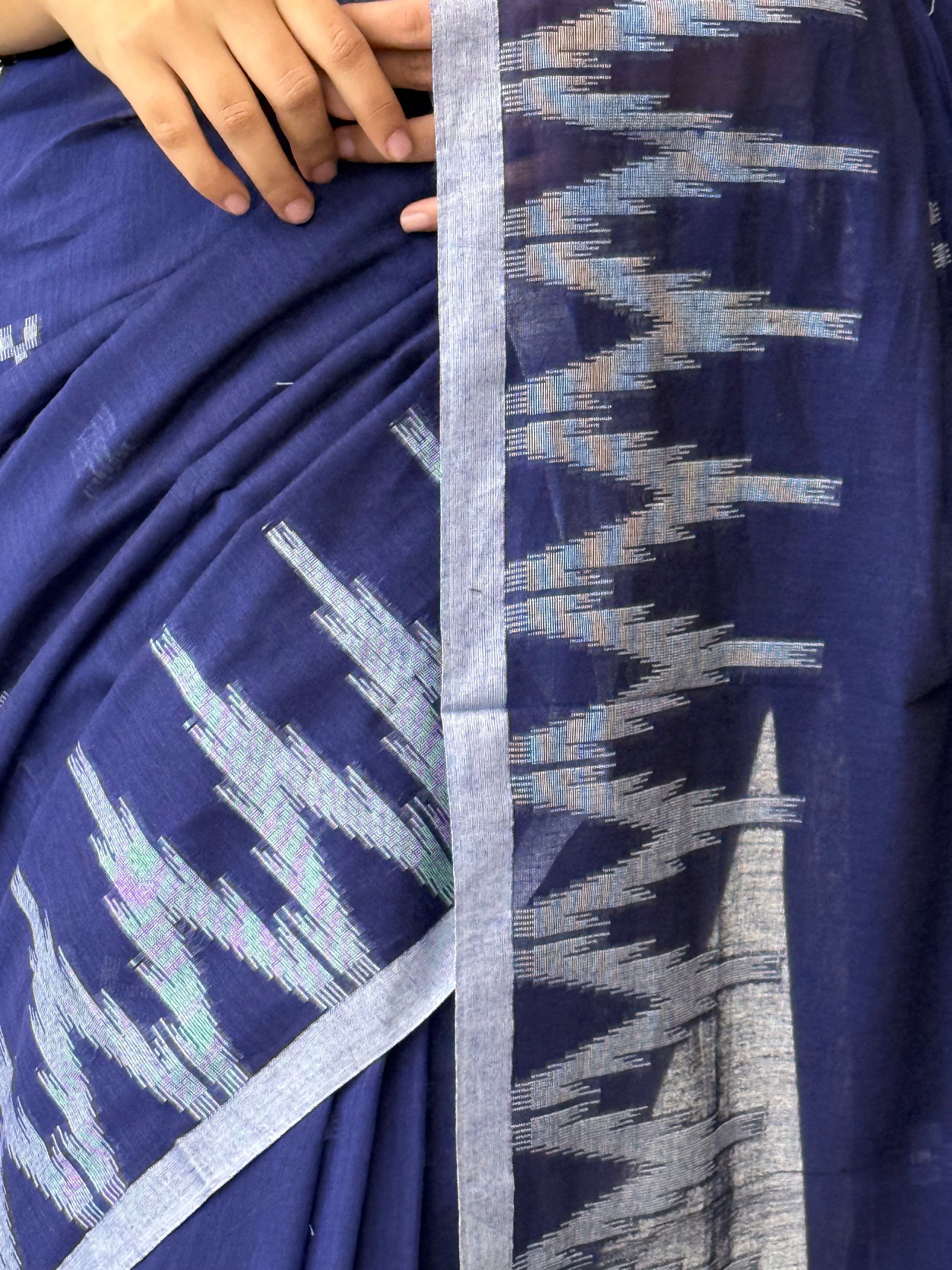  Detailed Weave of Royal Blue Bengal Cotton Saree