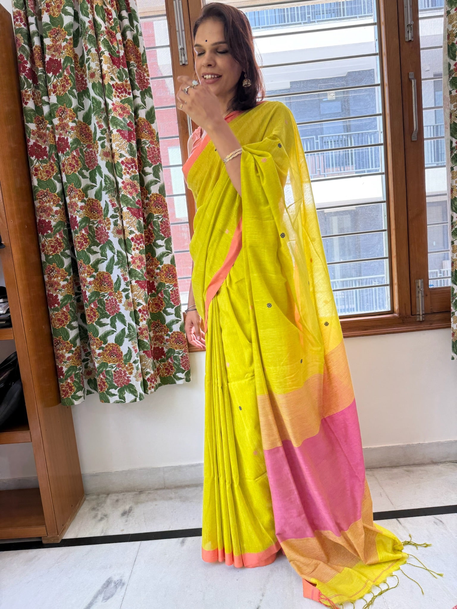 Vibrant Chartreuse Yellow Pure Cotton Jamdani Saree
