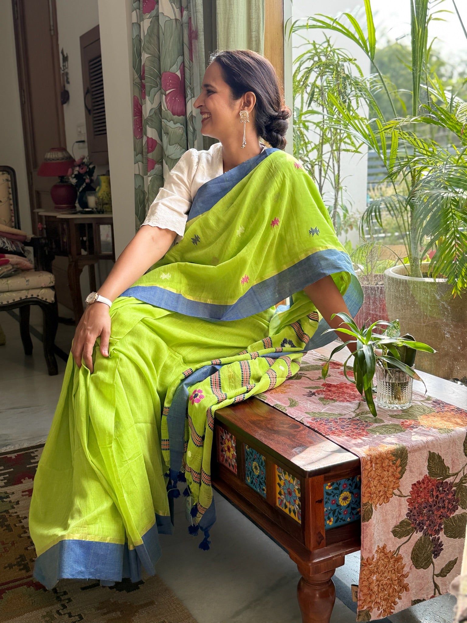 Vibrant Parrot Cotton Saree With Pink/Blue Woven Motifs All Over And Pallu