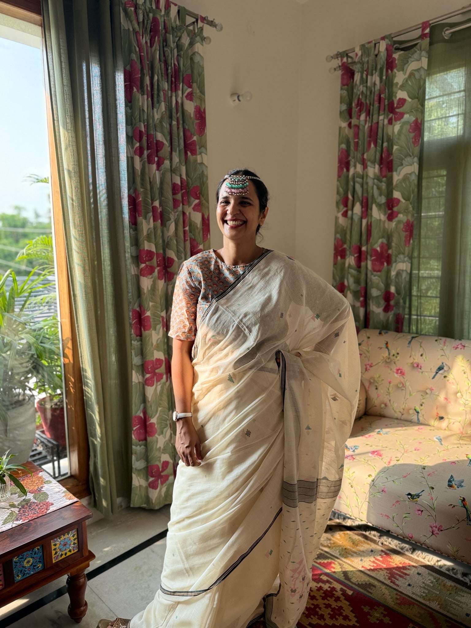 Soft Cream Base With Tiny Pastel And Teal Woven Motifs Pure Cotton Jamdani Saree