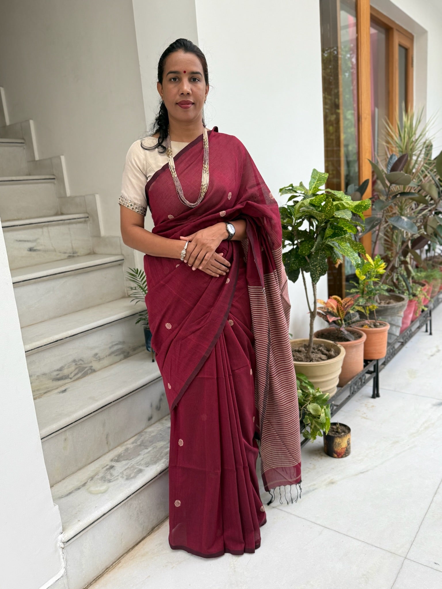 Raspberry Maroon With Ivory Blooms Pure Cotton Jamdani Saree