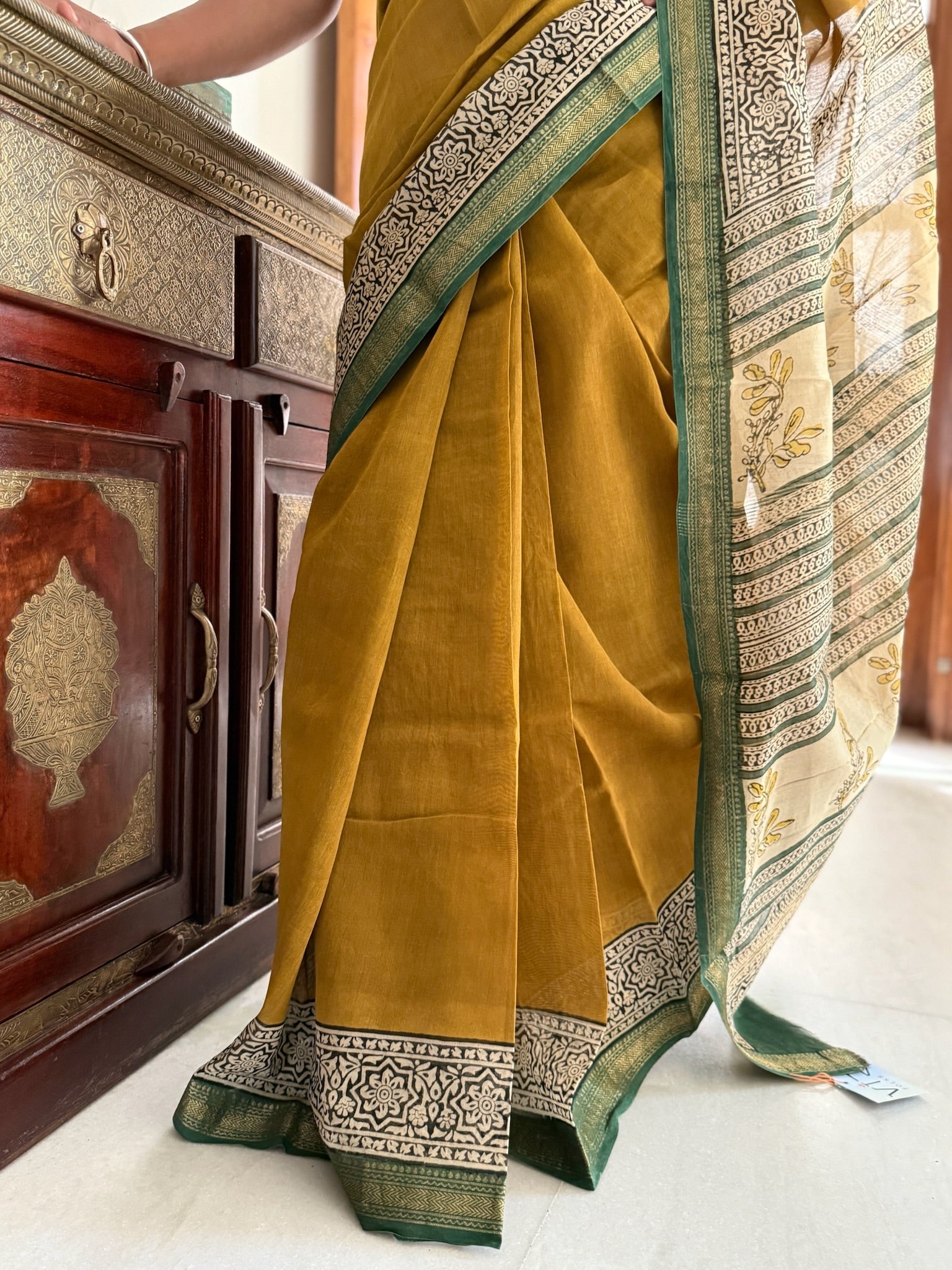 Olive Mustard with Deep Green Cotton Silk Maheshwari Saree