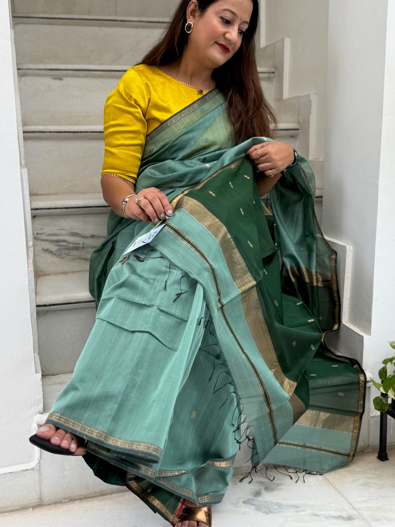 Sage Green With Dark Green Pallu Handwoven Cotton Silk Maheshwari Saree