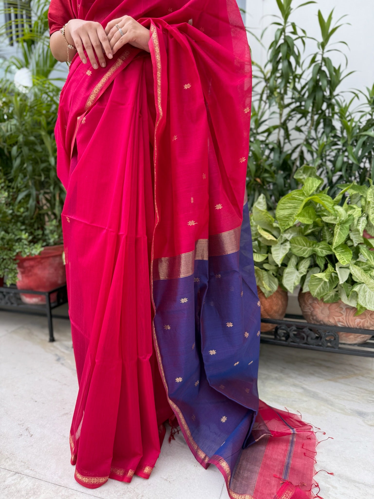 Rani Pink With Golden Zari Border Handwoven Cotton Silk Maheshwari Saree