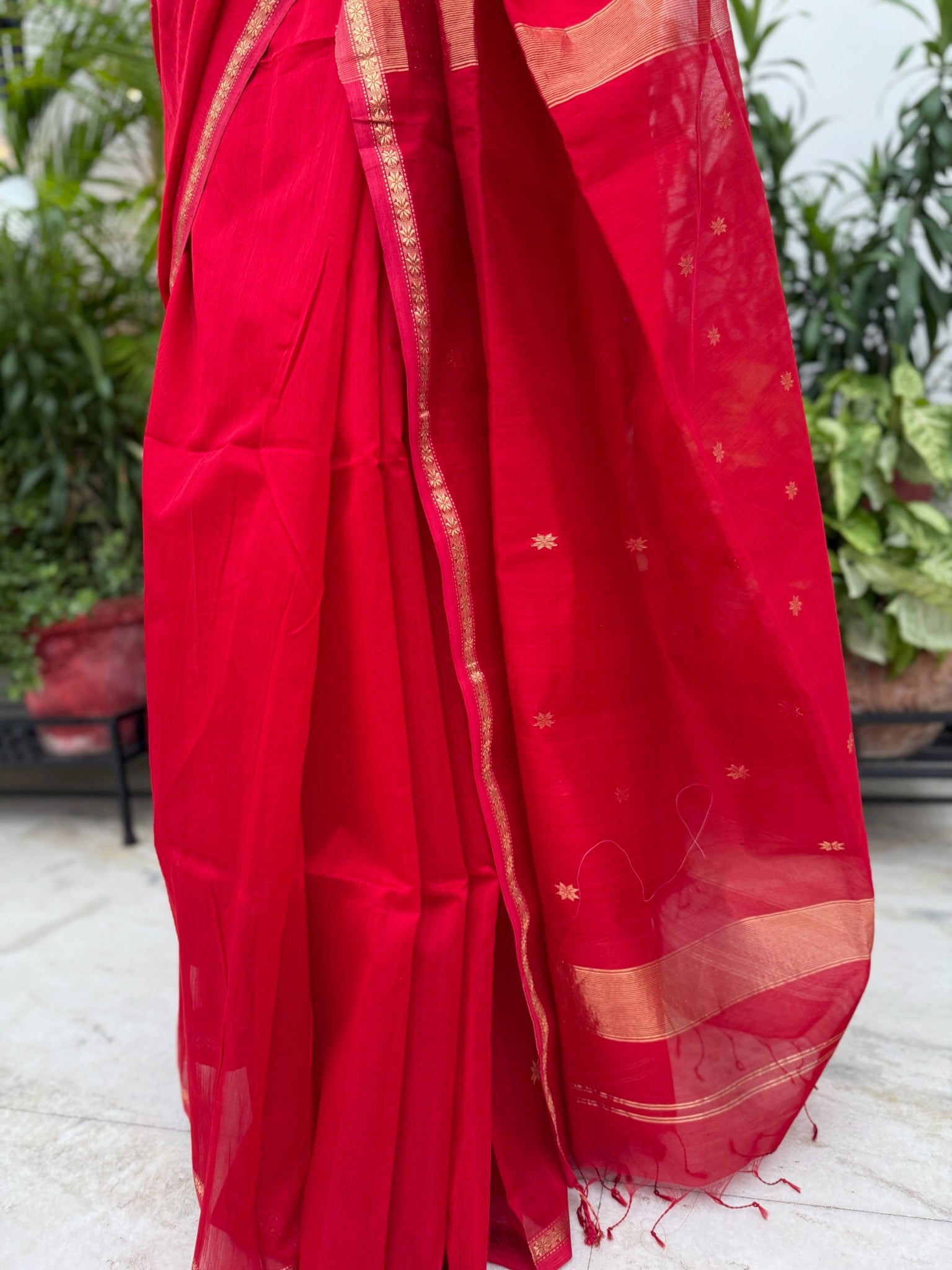Classic Red Star Buti Cotton Silk Maheshwari Saree