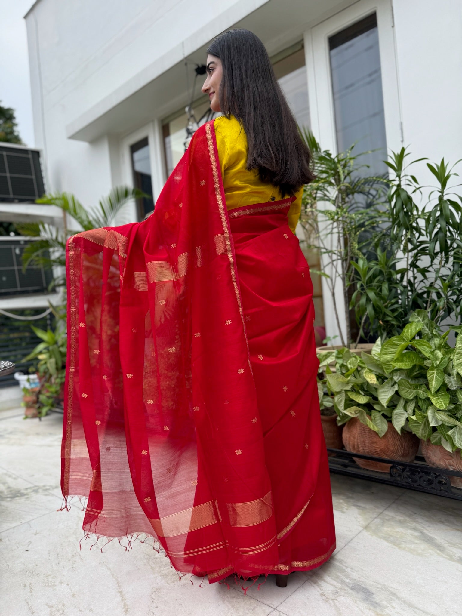 Classic Red Star Buti Cotton Silk Maheshwari Saree