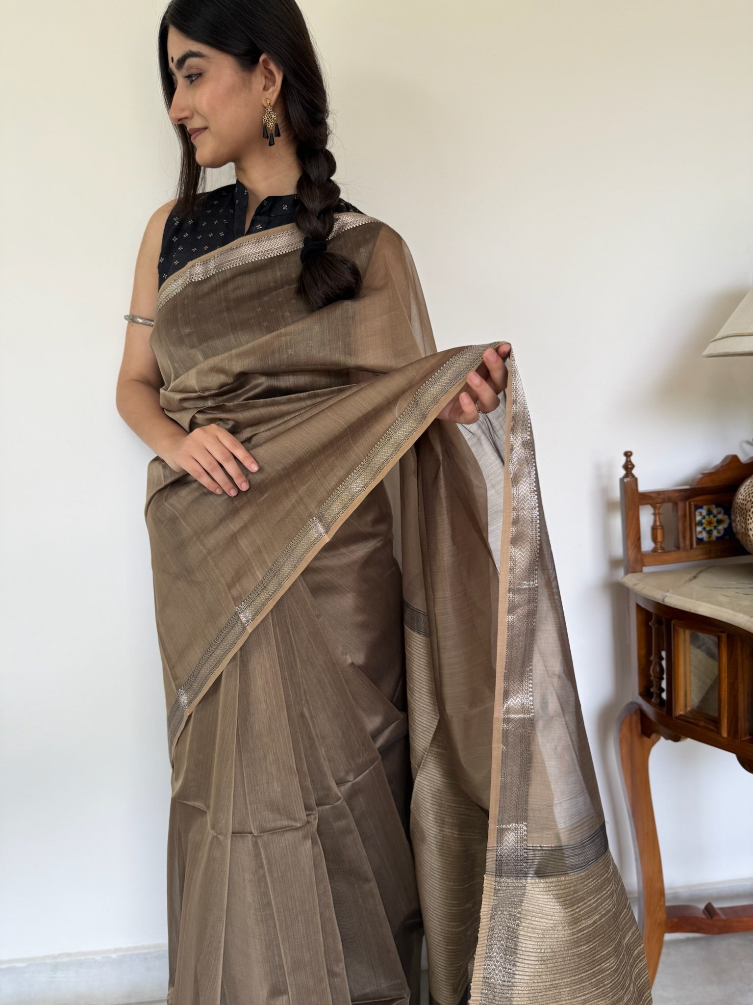 Mouse Beige Black Cotton Silk Maheshwari Saree