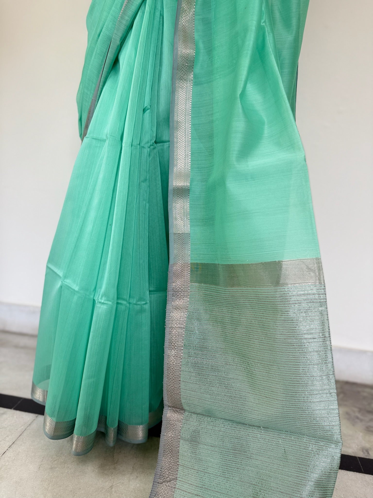 Mint Green With A Silver Border Cotton Silk Maheshwari Saree