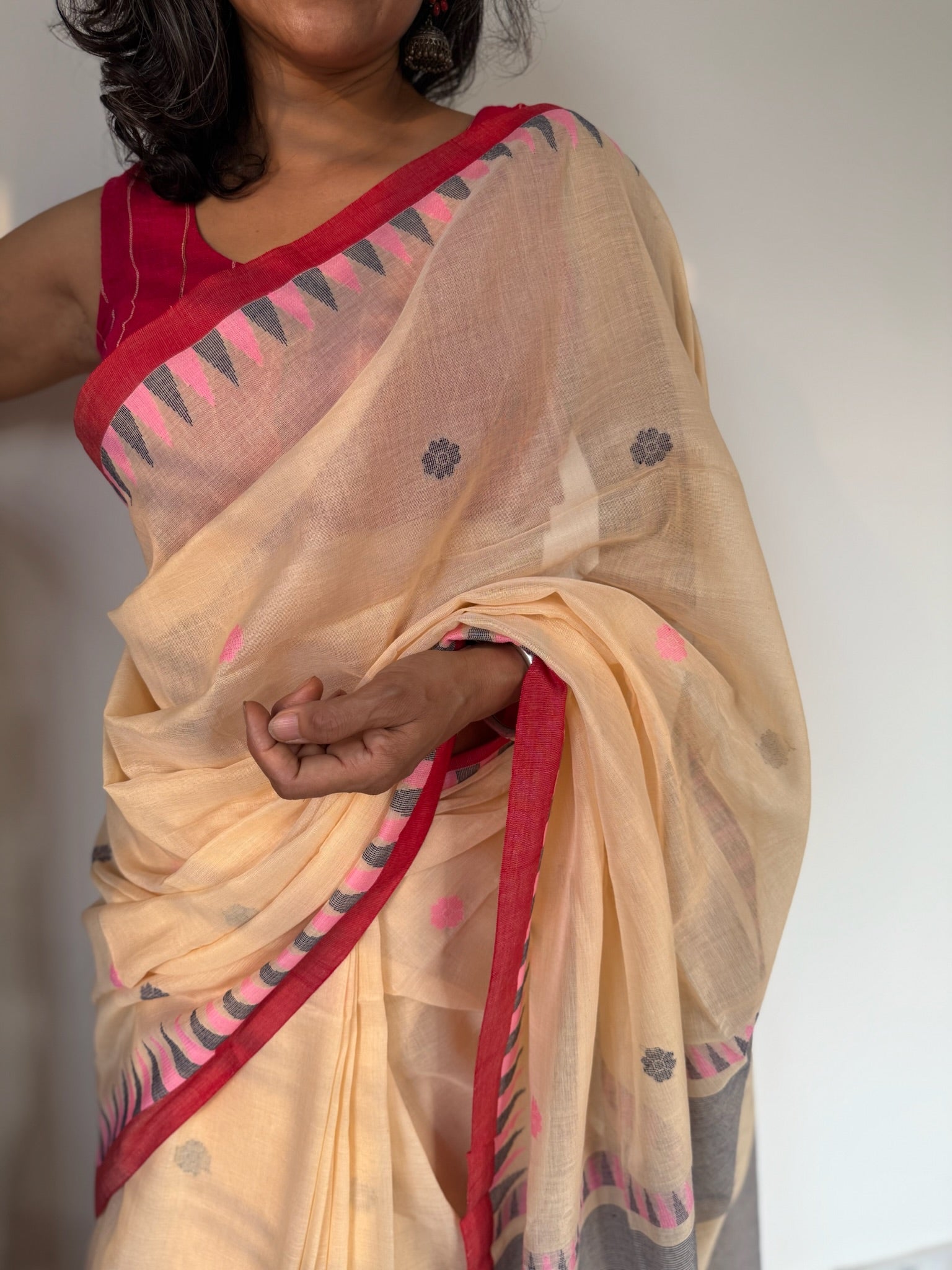 Buttercream Beige Base With Tiny Grey And Blue Woven Motifs Pure Cotton Jamdani Saree