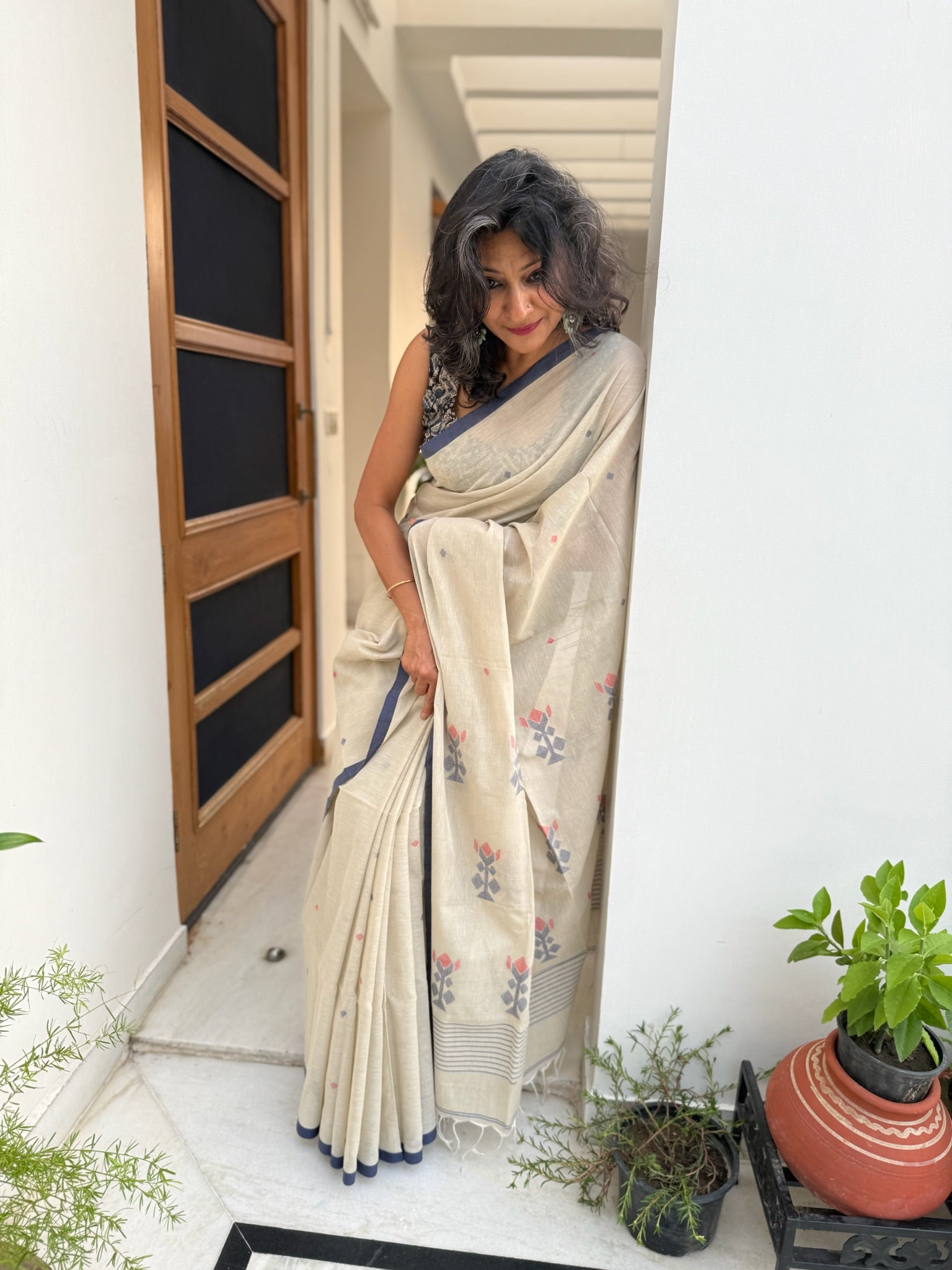 Light Stone Grey Base With Tiny Red And Blue Woven Motifs Pure Cotton Jamdani Saree