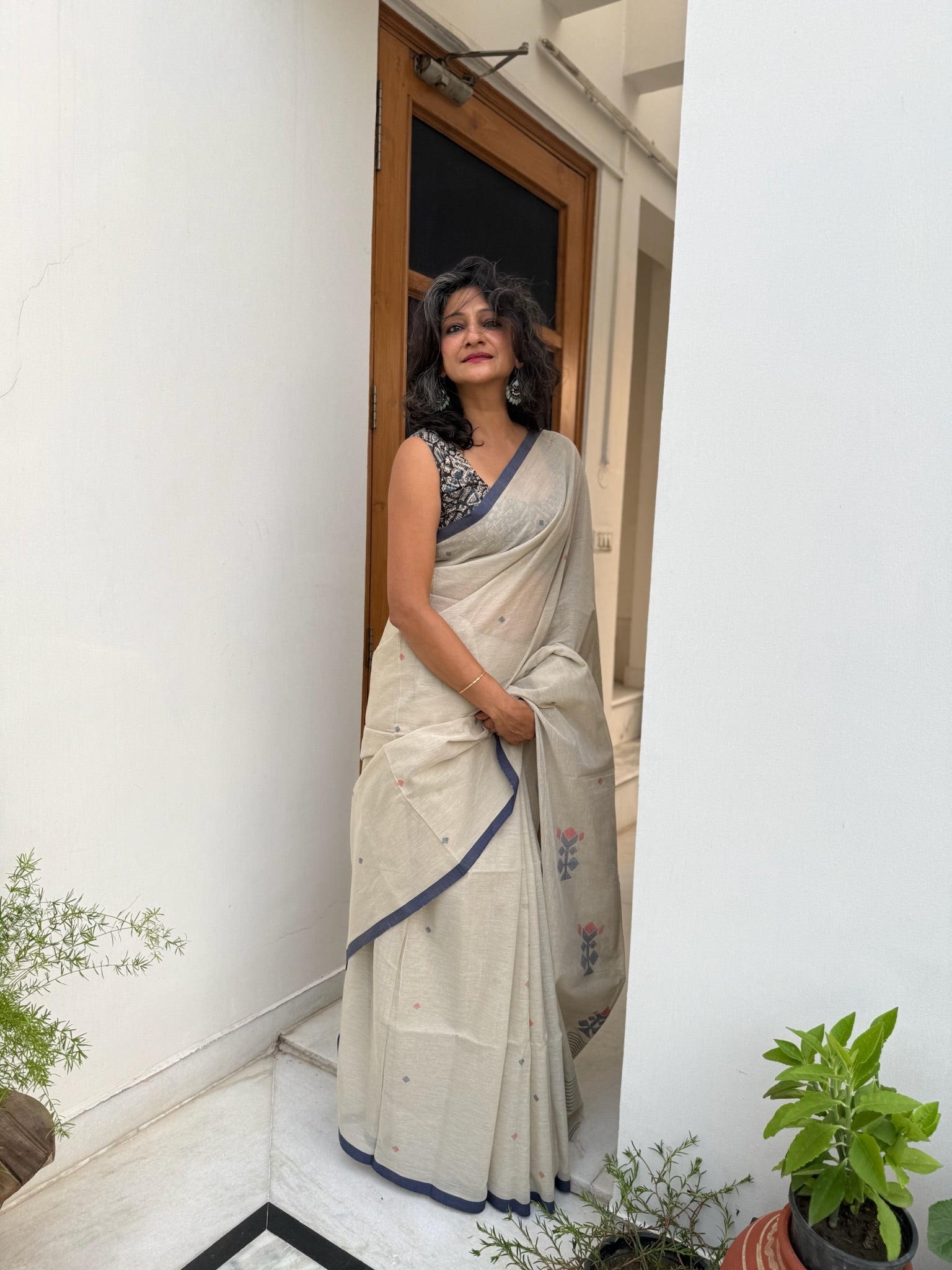Light Stone Grey Base With Tiny Red And Blue Woven Motifs Pure Cotton Jamdani Saree