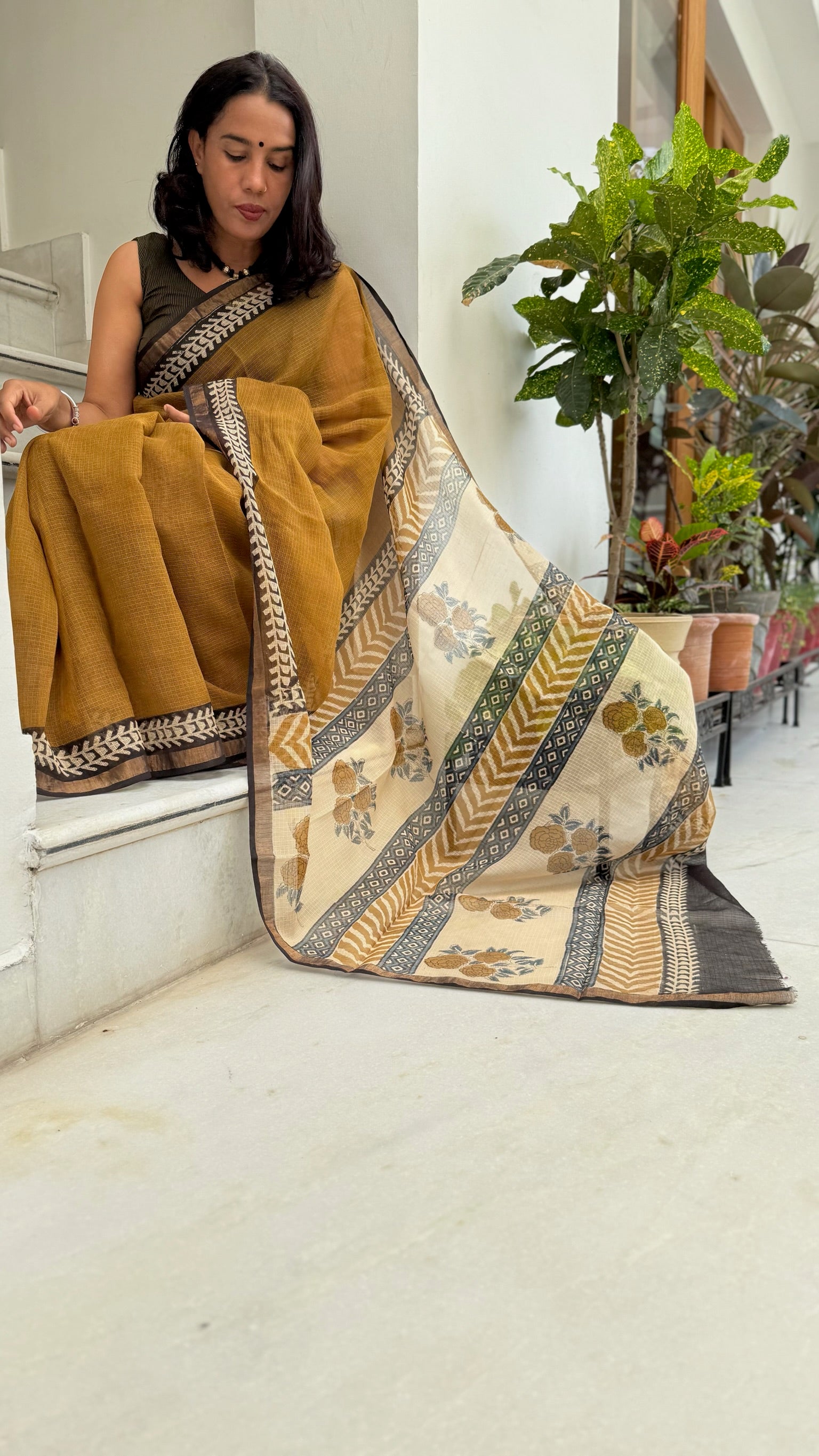 Dusky Gold Grace Hand Block Kota Doria Saree