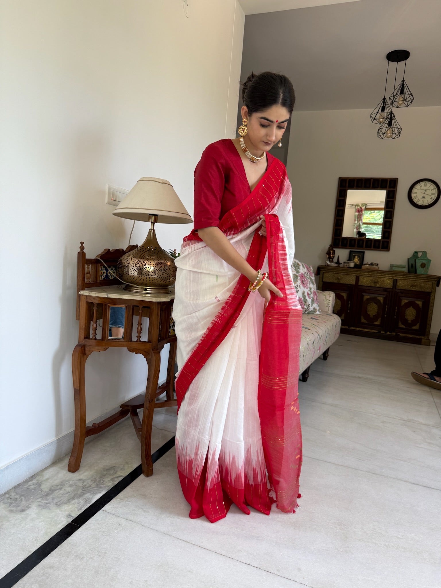 Red And White Handwoven Bengal Silk Saree