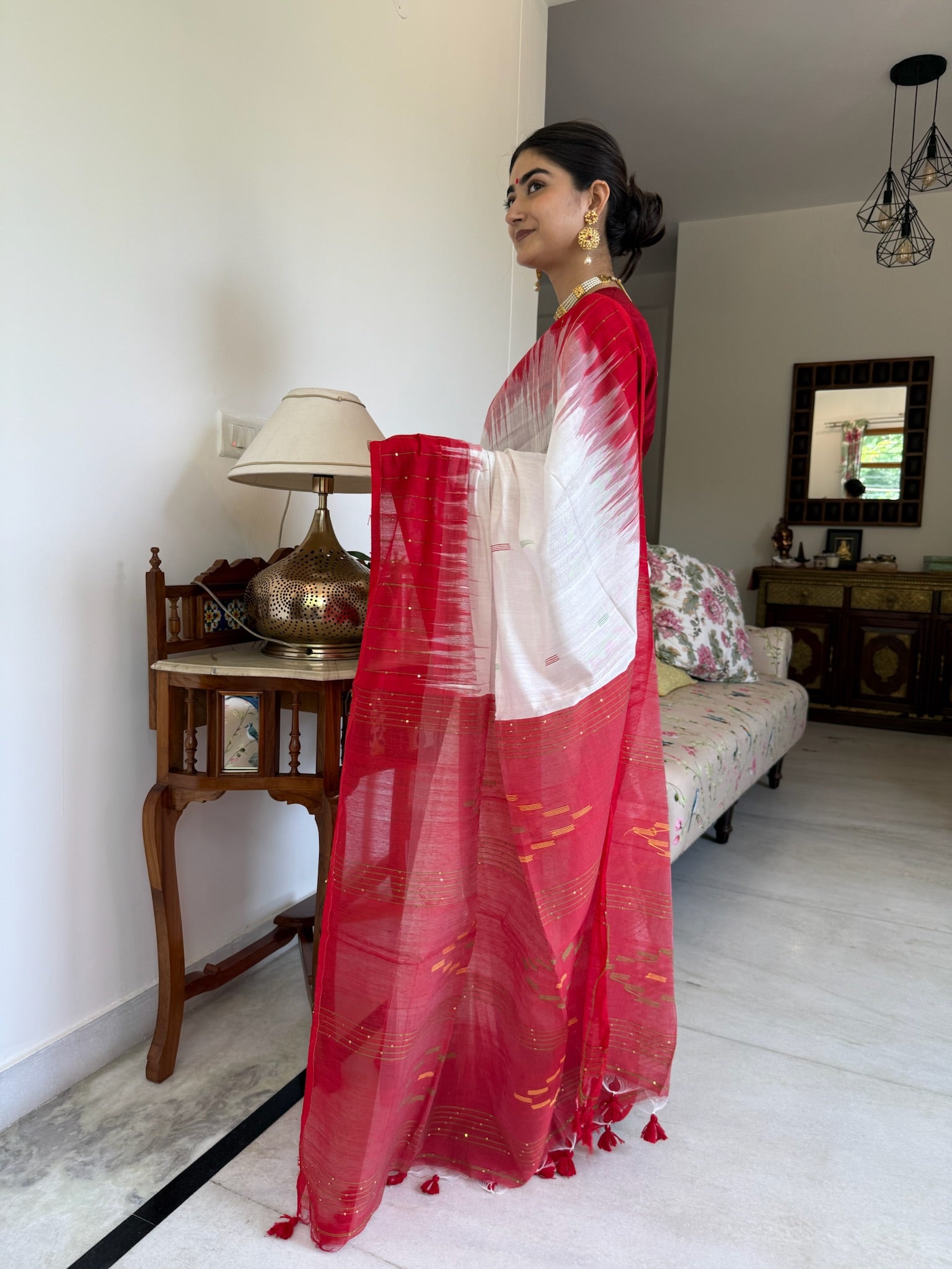 Red And White Handwoven Bengal Silk Saree