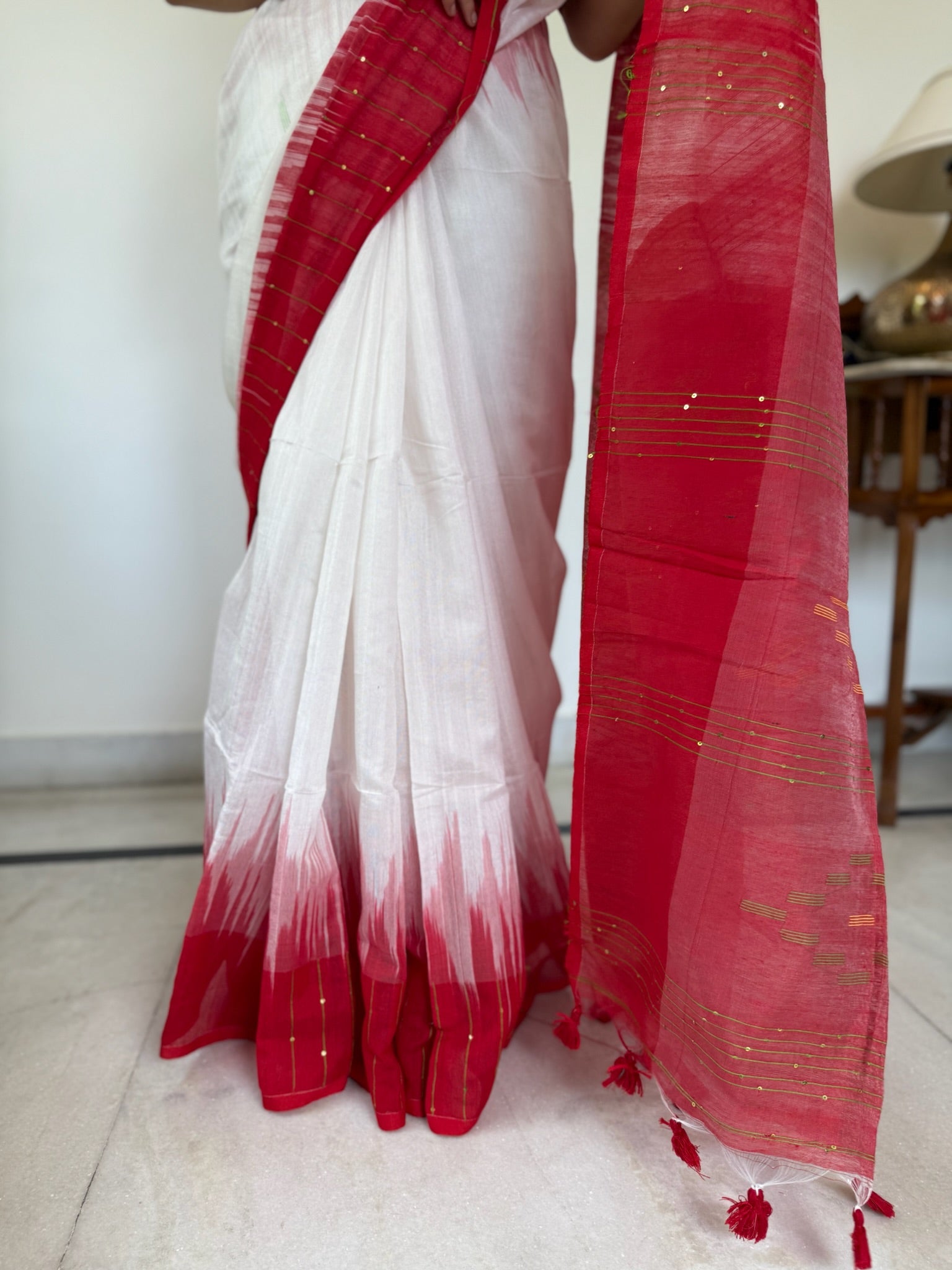 Red And White Handwoven Bengal Silk Saree