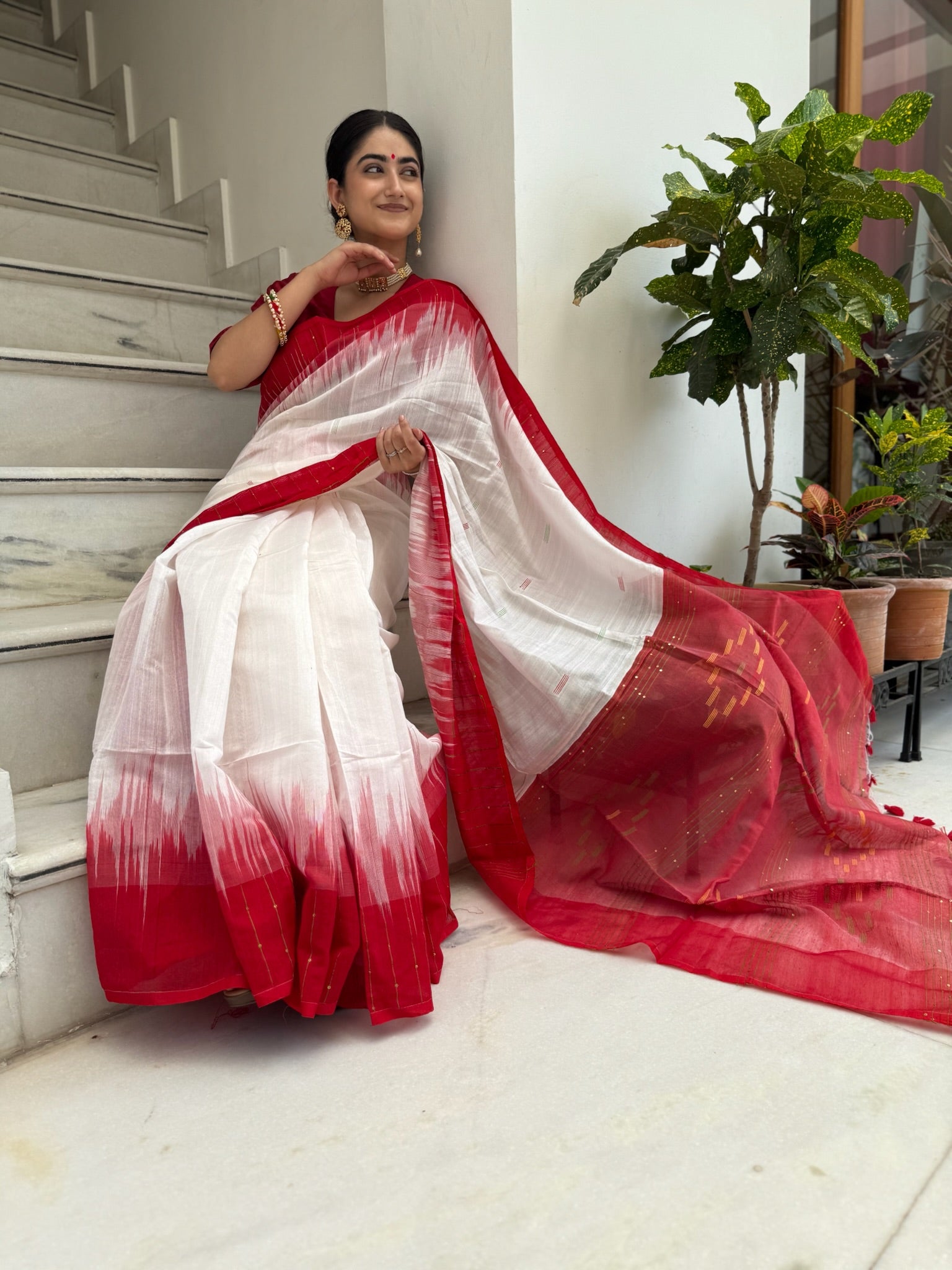 Red And White Handwoven Bengal Silk Saree