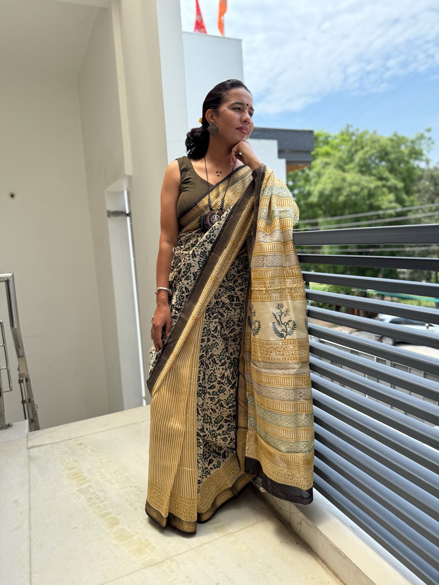Olive Beige with Black Floral Cotton Silk Maheshwari Saree