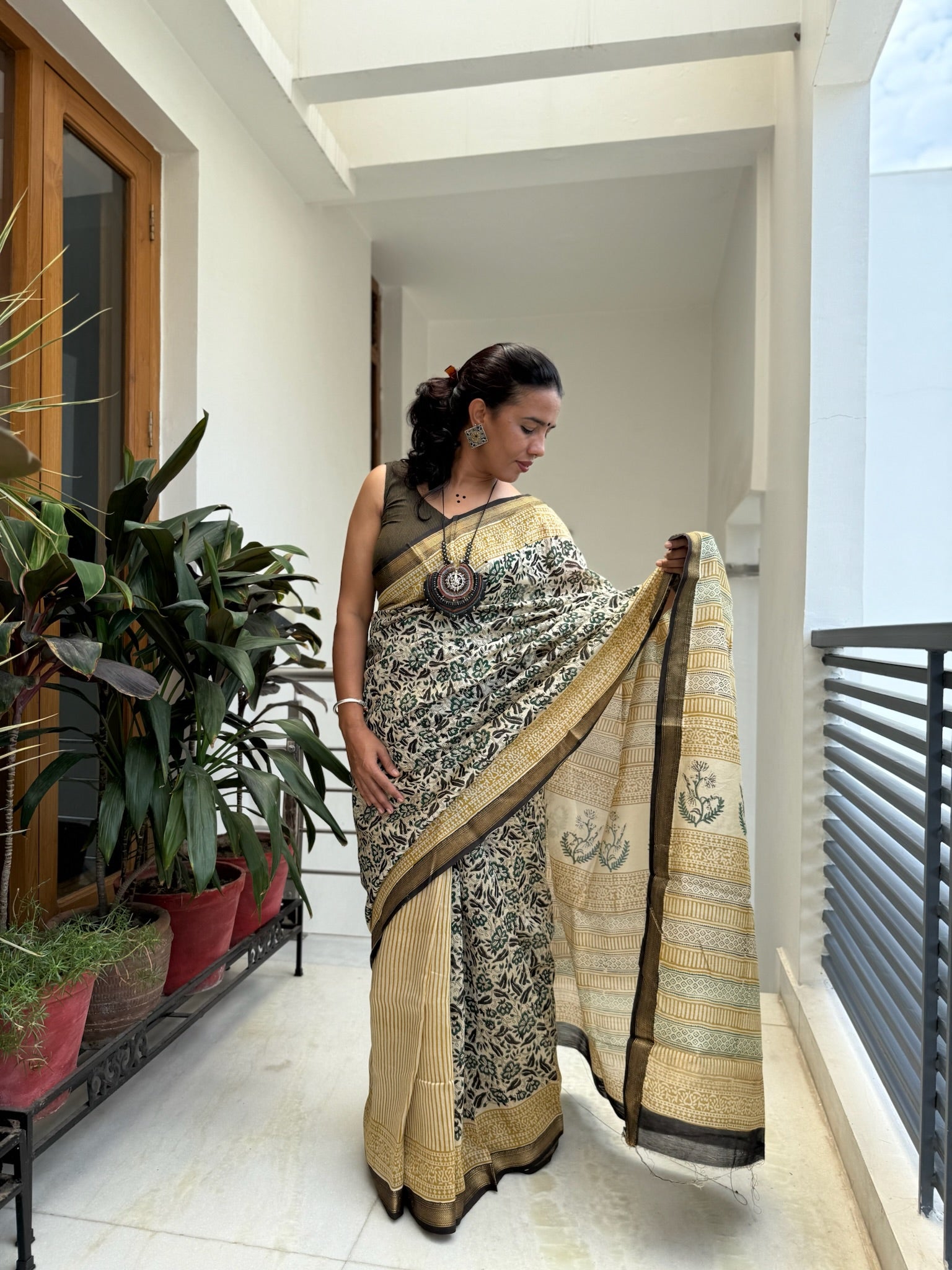 Olive Beige with Black Floral Cotton Silk Maheshwari Saree