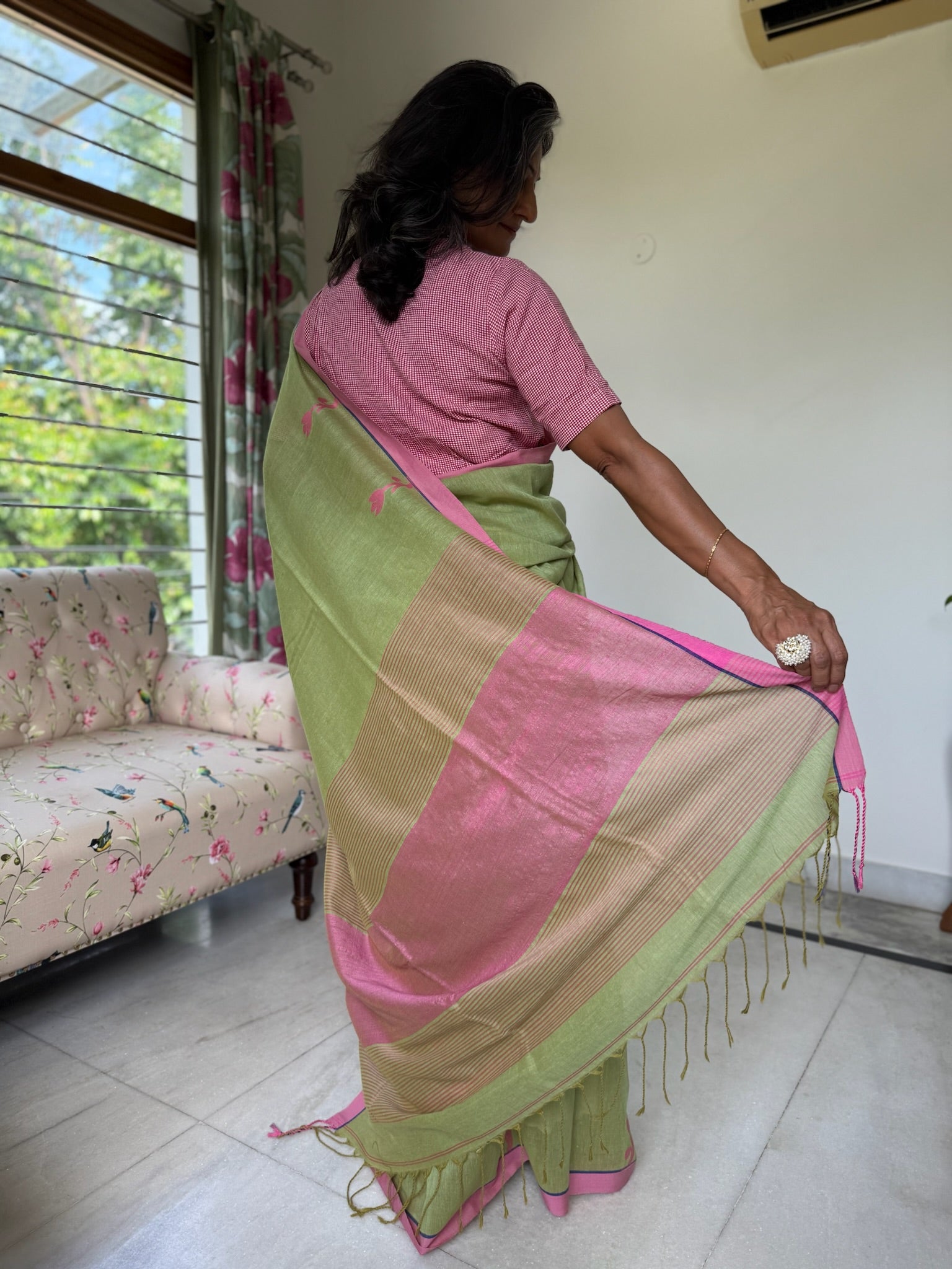 Soft Olive Green Paired With A Dusty Rose Pink Pallu Pure Cotton Jamdani Saree