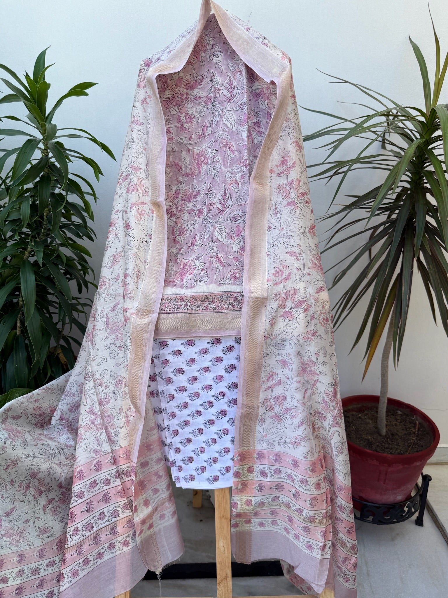 Elegant Pink Floral Handblock Maheshwari Cotton Silk Suit Set with Printed Dupatta